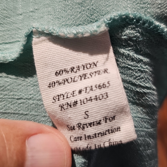 Mine teal sleeveless button down front tie fitted shirt top size S US - Picture 9 of 10